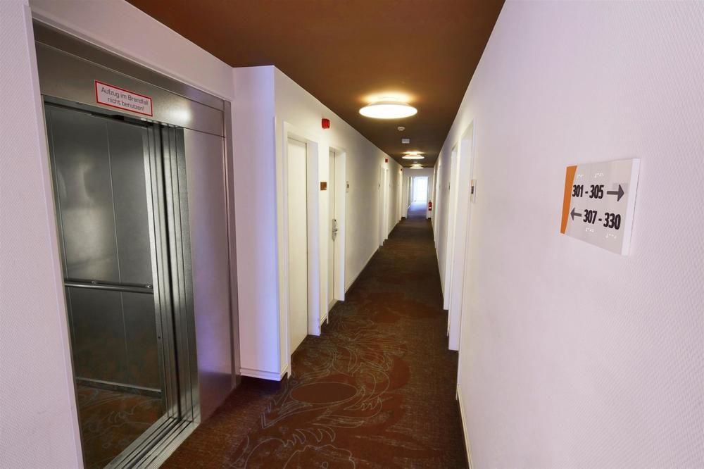 B&B Hotel Muenchen-بوتسبورن المظهر الخارجي الصورة