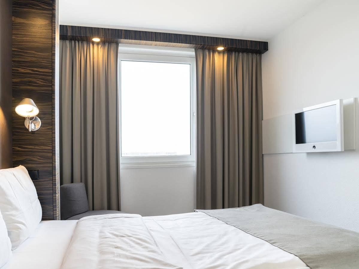 B&B Hotel Muenchen-بوتسبورن المظهر الخارجي الصورة