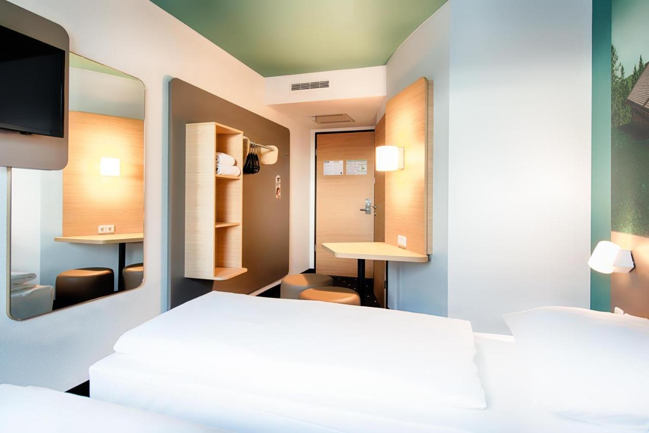 B&B Hotel Muenchen-بوتسبورن المظهر الخارجي الصورة