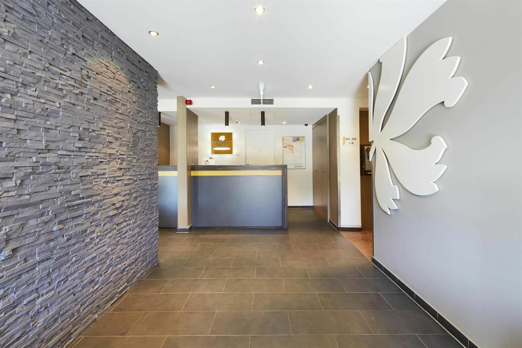 B&B Hotel Muenchen-بوتسبورن المظهر الخارجي الصورة