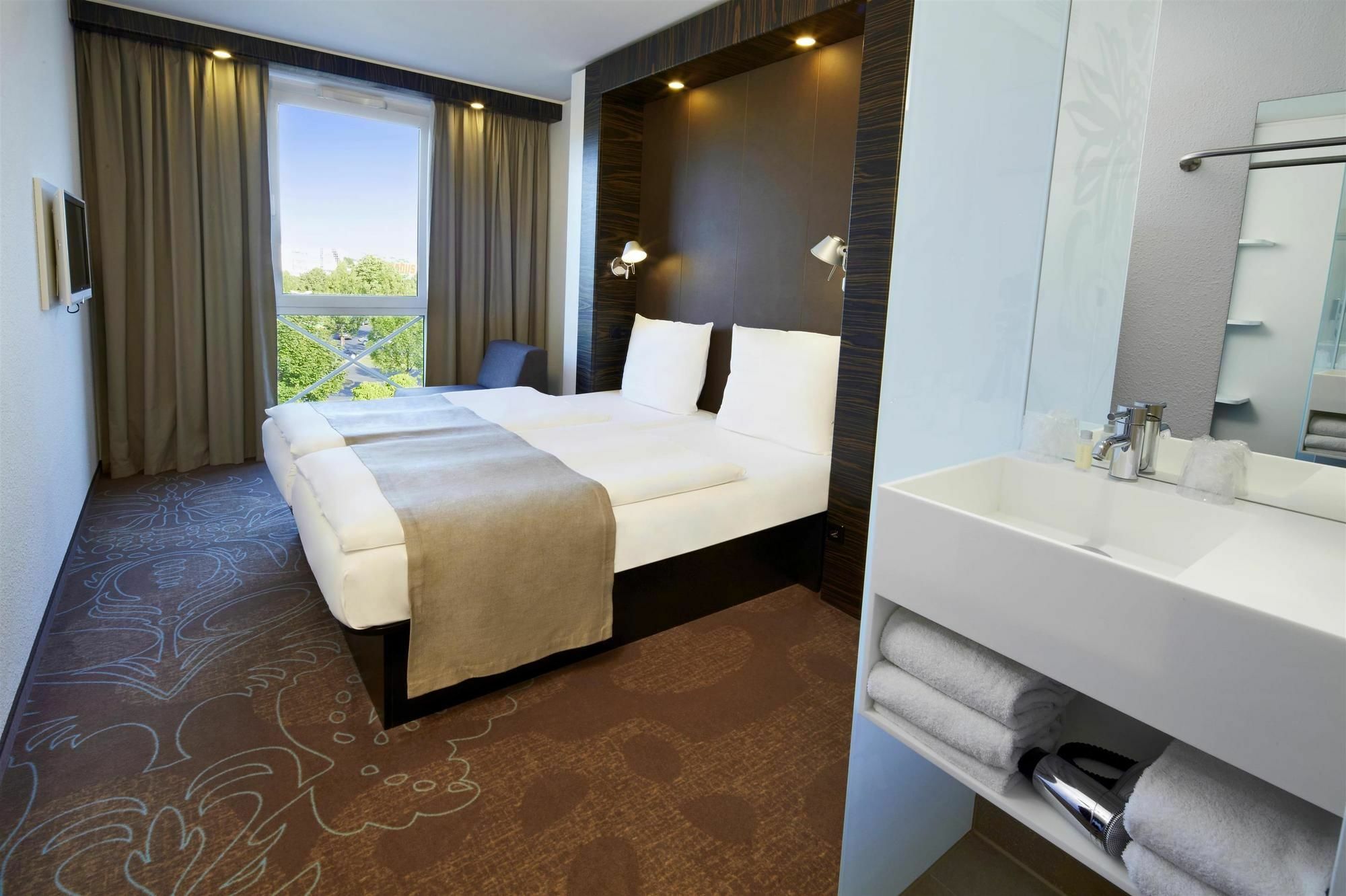 B&B Hotel Muenchen-بوتسبورن المظهر الخارجي الصورة
